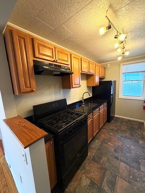 1st image of 113 Margaret St APT A