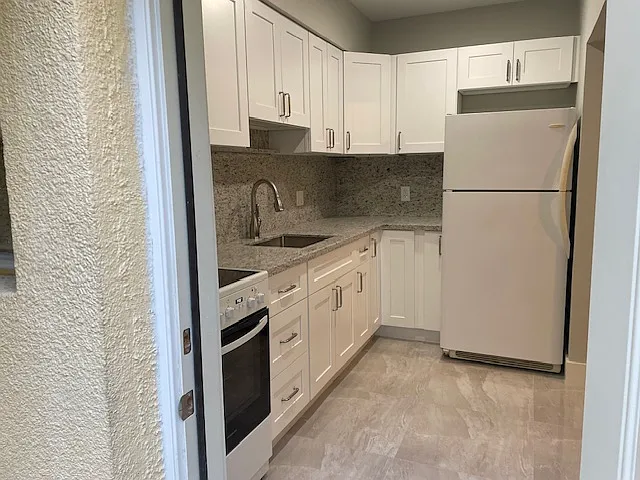 222 Zamora Ave #5 — Photo 9
