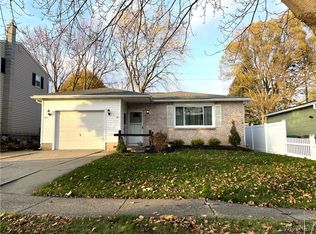 70 Davidson Dr, Depew, NY 14043