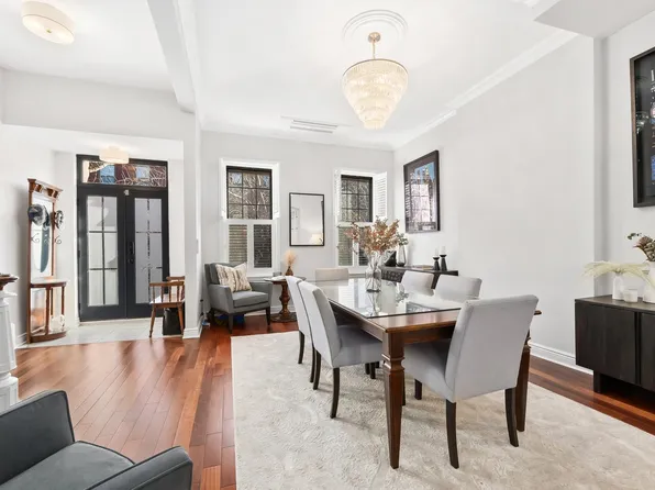 944 Bloomfield Street image 8 of 37