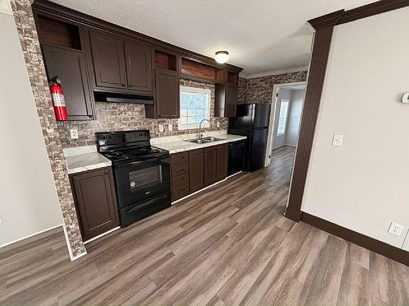 4th image of 1234 Reynolds Rd #52