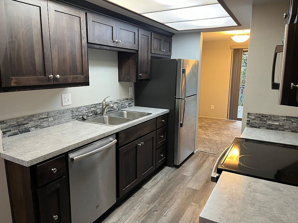 Recently remodeled with newer stainless steel appliances. Electric glass top stove/oven and microwave.