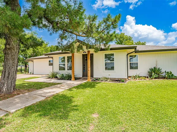 4200 Greenwood Rd, Weatherford, TX 76088