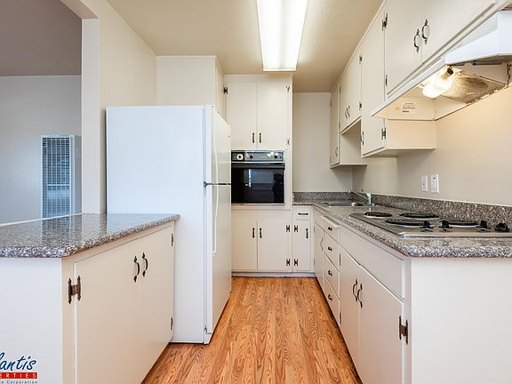 2nd image of 1088 Roewill Dr APT 8
