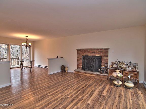 5th image of 107 Violet Pl