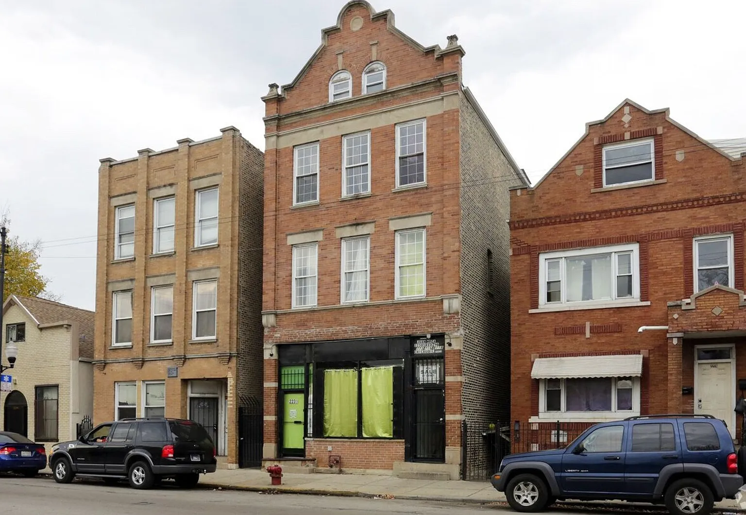 2 bed, $1,300 — Photo 1