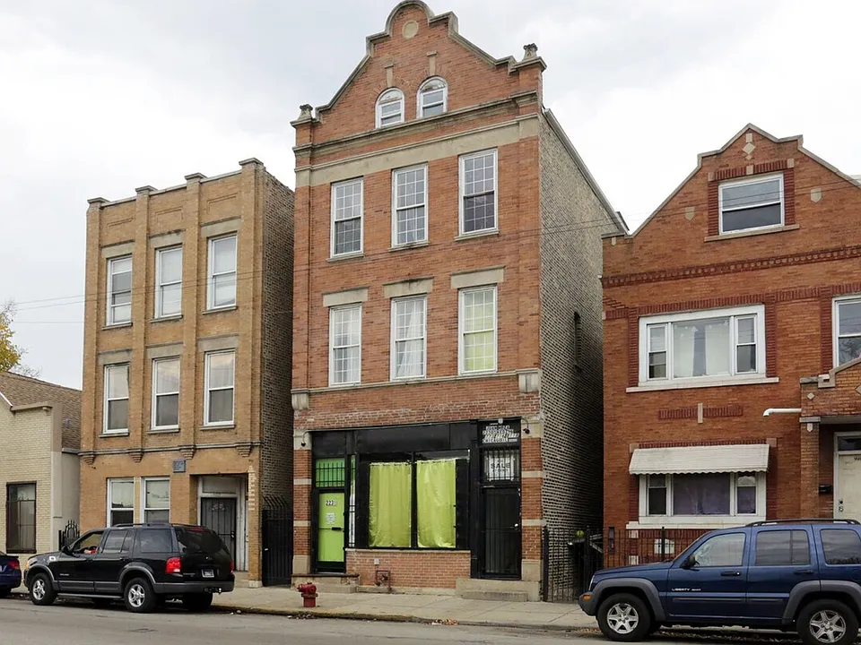2230 S Kedzie Ave #2