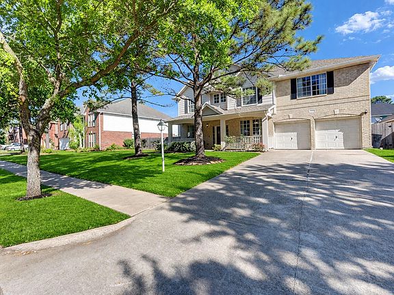 2nd image of 10906 Trail Ridge Dr