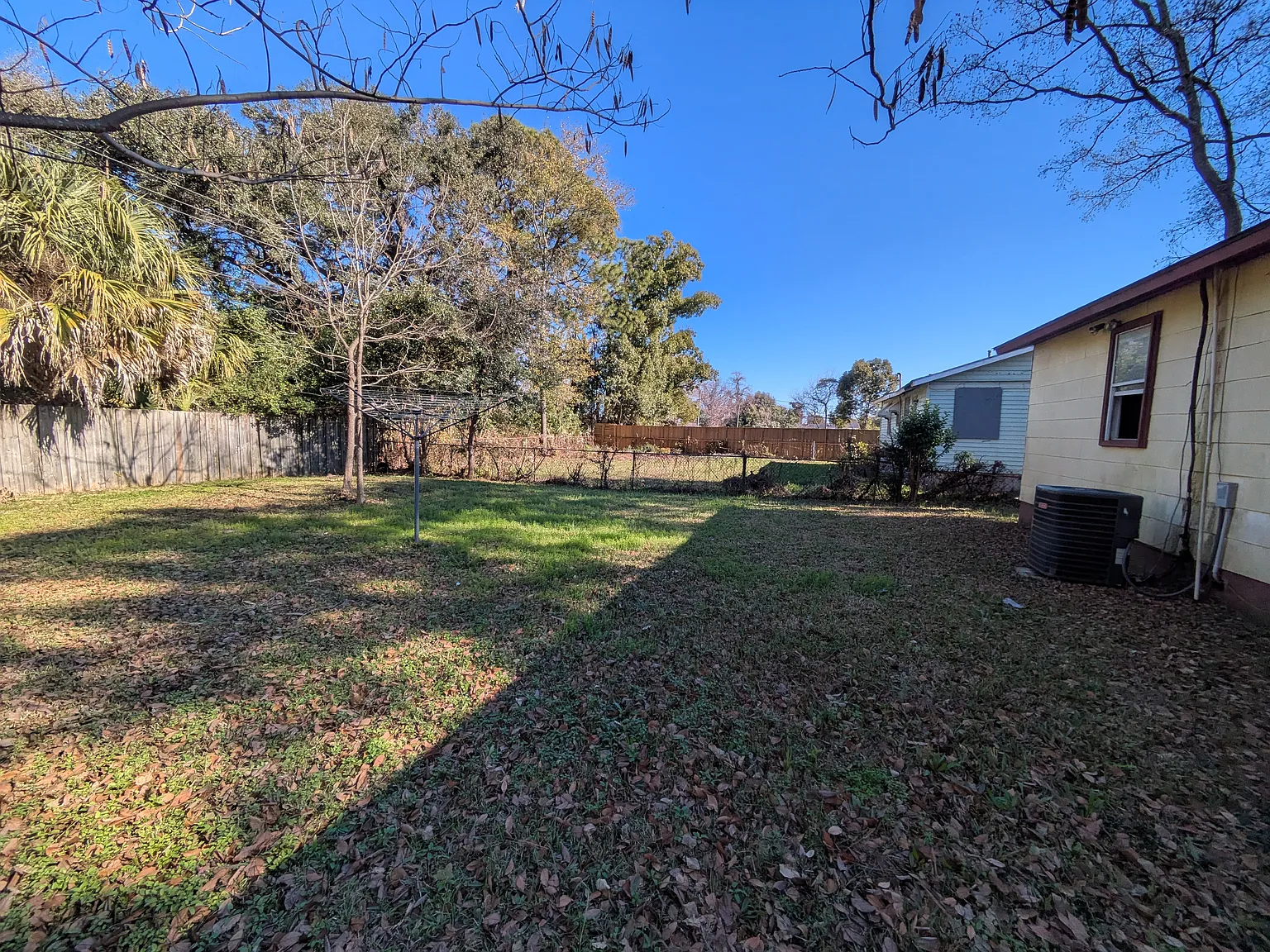 1600 Damon St — Photo 4