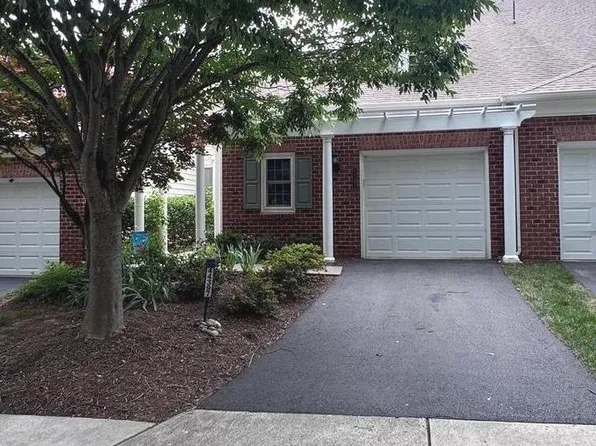 44397 Oakmont Manor Sq, Ashburn, VA 20147
