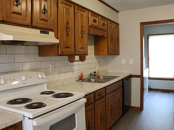 3rd image of 4900 Independence Blvd APT 11