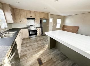 86 Hazel Ln, Crossville, TN 38555