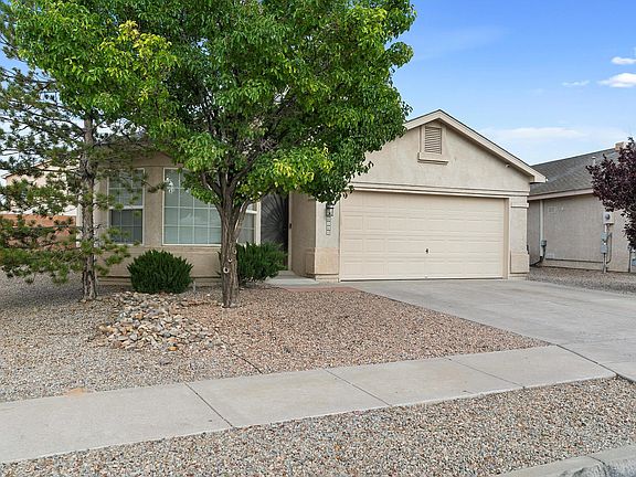 4th image of 10300 Calle Maravilla Ct NW