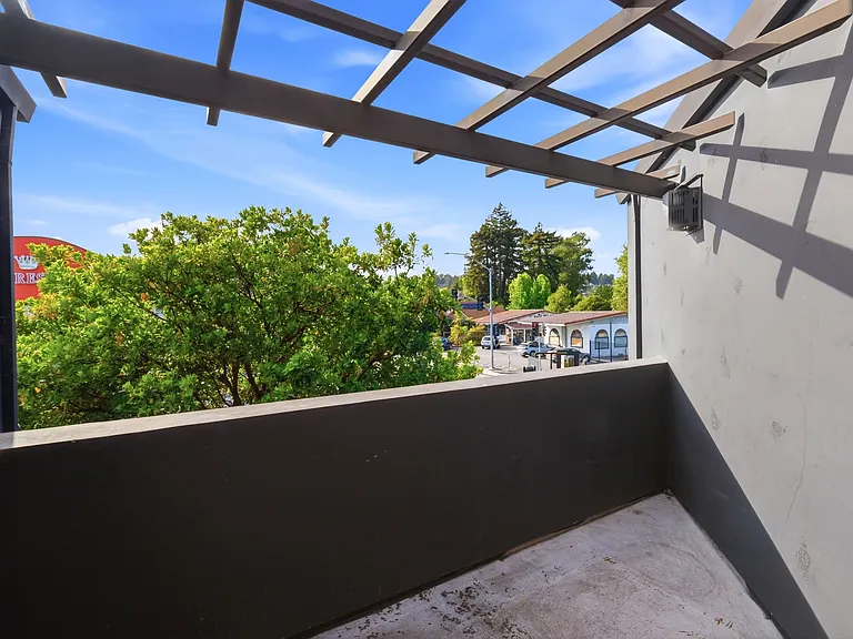 Upscale Westside Living! Spacious 2BD/2BA Above Copal Restaurant — Photo 36