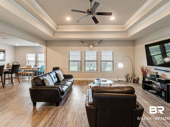 4th image of 2288 Philsdale Ln E