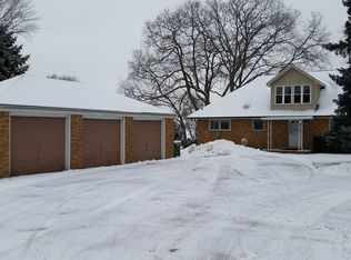 47712 W Huron River Dr, Van Buren Township, MI 48111