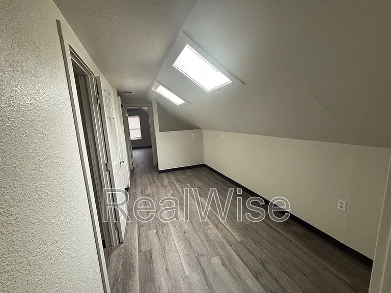 364 W Selmar Ct — Photo 15