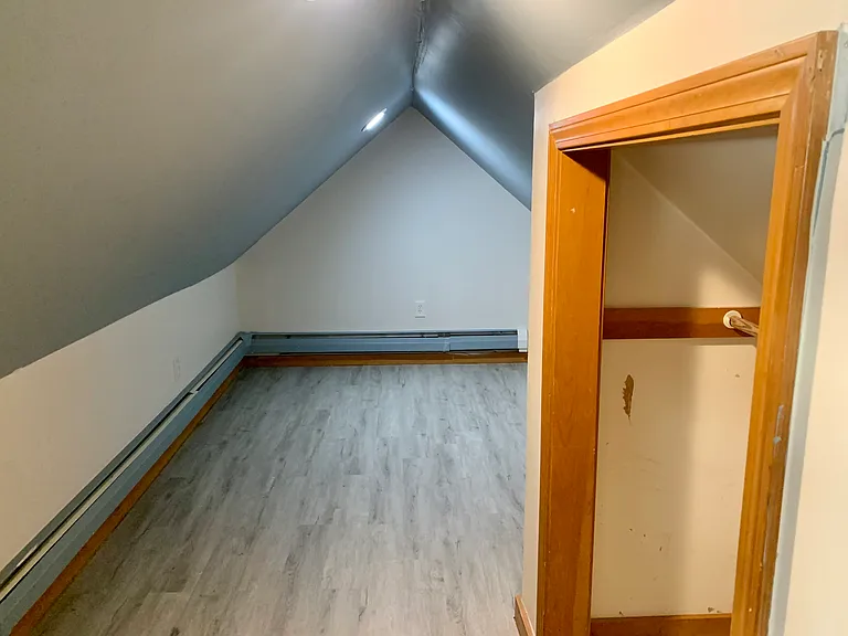528 Deering Ave #6 — Photo 11