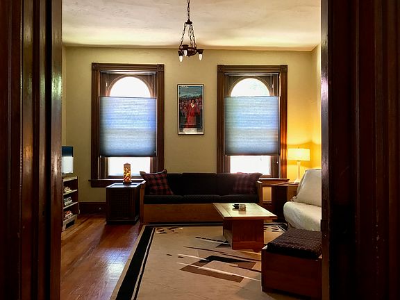 4th image of 2812 Missouri Ave