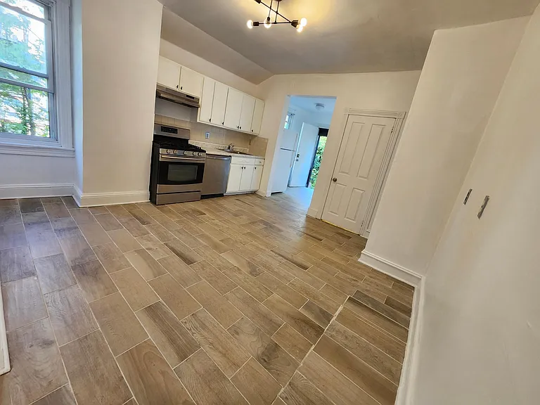 213 Lippincott Ave — Photo 26