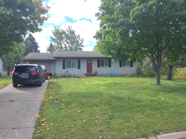 710 W Ash St, Saint Joseph, MN 56374