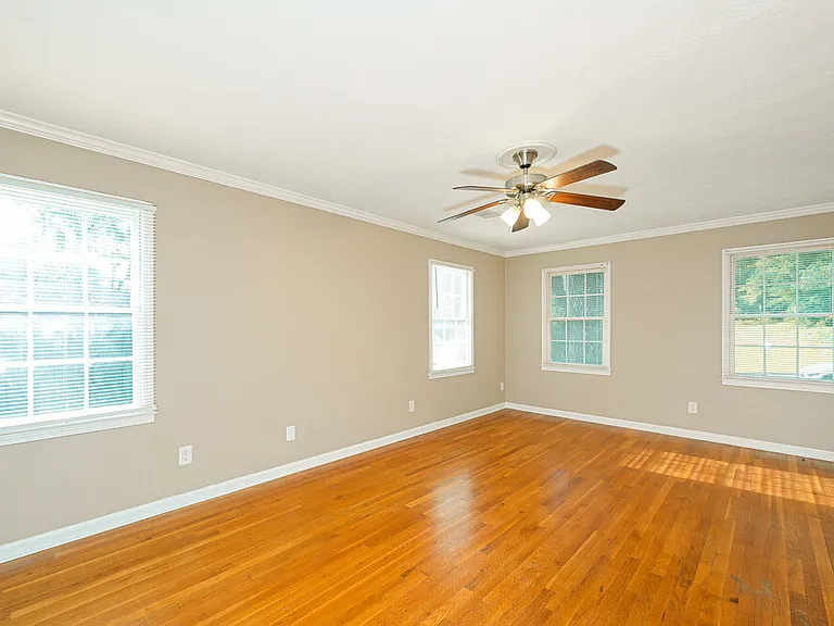 4434 Luxembourg Dr — Photo 11