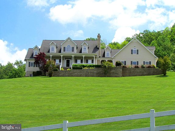 2nd image of 515 Winona Dr