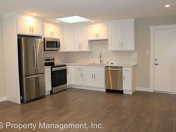 5th image of 611 Topaz St APT 6