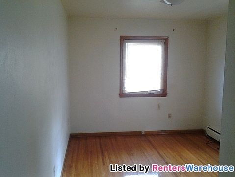 2nd image of 1875 Minnehaha Ave W APT 1