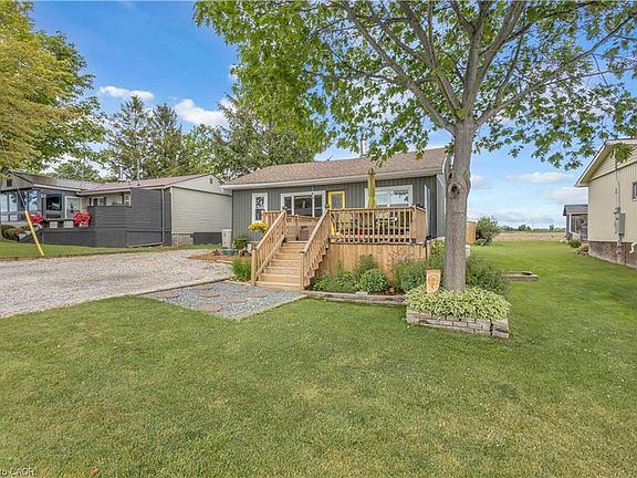 3rd image of 11 Cove Ln