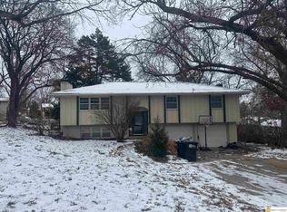 1915 S 124th St, Omaha, NE 68144