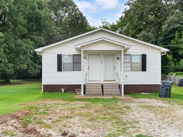 207 Lake Dr, Jonesboro, AR 72405