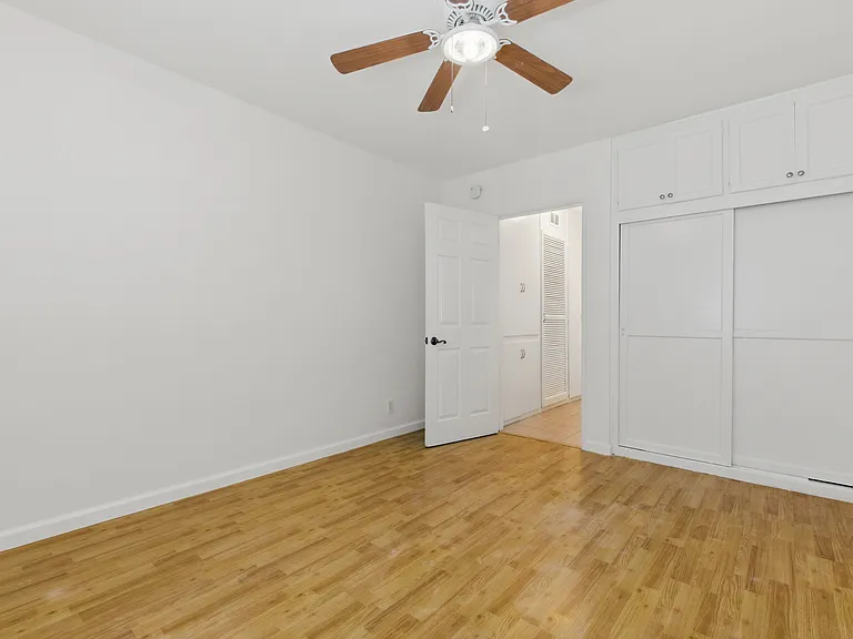 5804 Whitsett Ave #2 — Photo 10