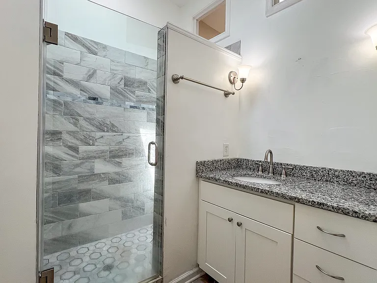1463 Woodall St — Photo 13