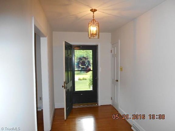 2nd image of 525 Dogwood Dr