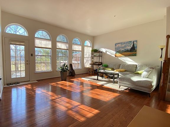 2nd image of 8789 Stonehouse Dr