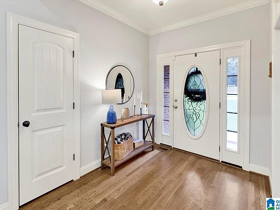 3rd image of 8085 Brookhaven Ln