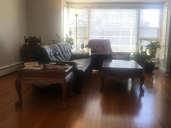 3rd image of 152 N Euclid Ave #2