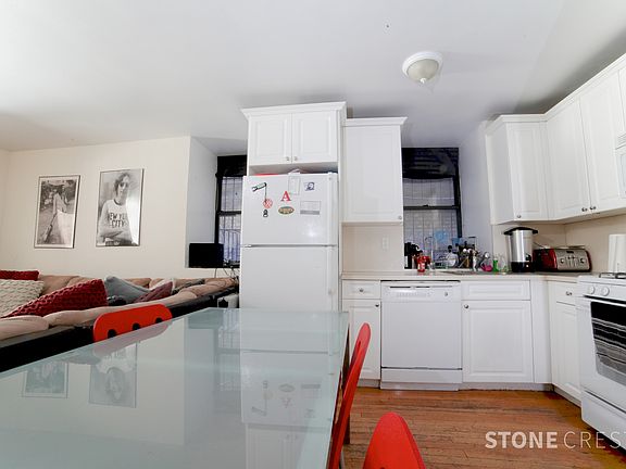5th image of 209 W 97th St APT Ga