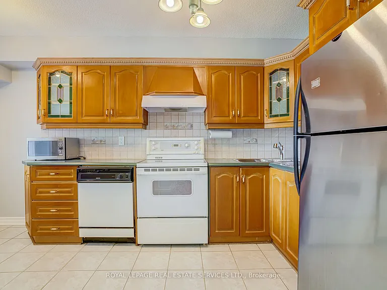 250 Scarlett Rd #206 — Photo 15