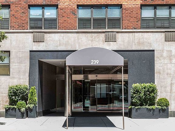 5th image of 239 E 79th St APT 7D