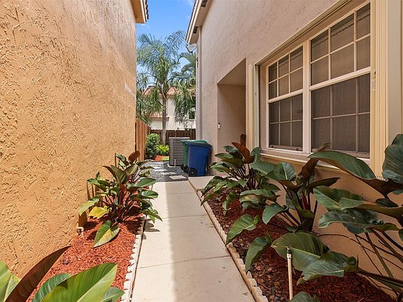 2nd image of 10735 S Saratoga Drive