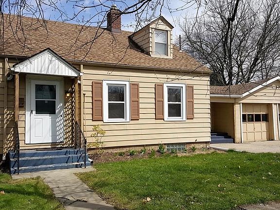 2nd image of 703 Cambridge Ave