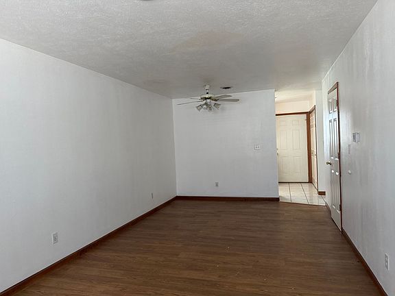 2nd image of 176 Jennifer Ct