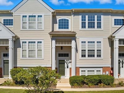 3077 Nicklaus Ln, Wadsworth, IL, 60083