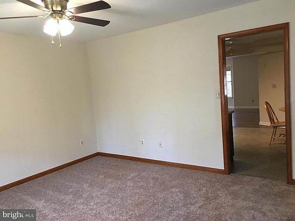 Neutral carpet in living room