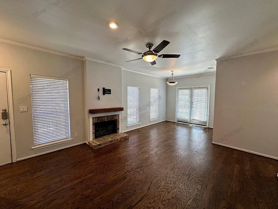 2 bed, 2.0 bath, 937 sqft, $1,695 — Photo 3