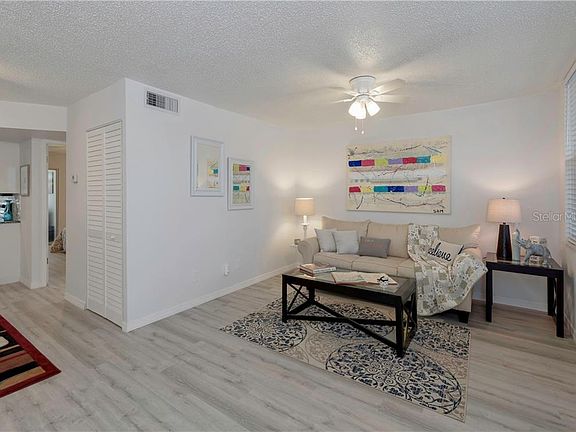 3rd image of 4705 1st St NE APT 223