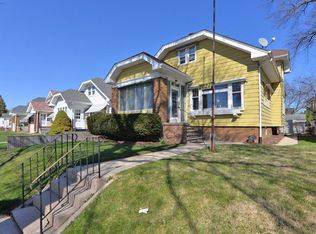 2021 Deane Blvd, Racine, WI 53403