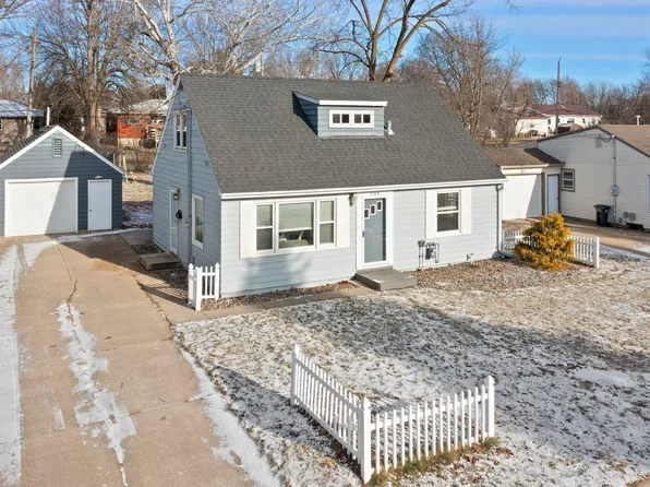 544 Hazel Ln, Owatonna, MN 55060